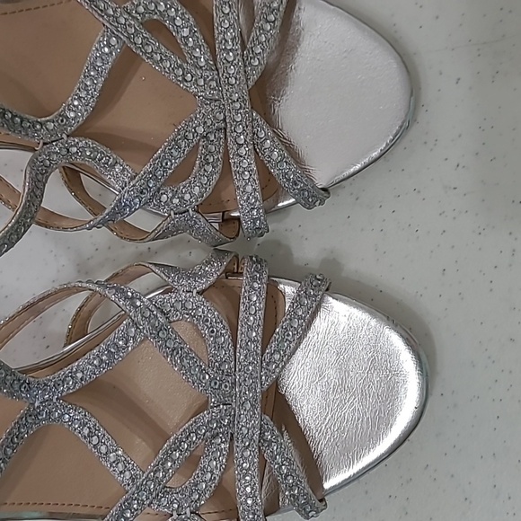 💥3for$12💥 I. Miller Silver Strappy Heeled Sandals with Rhinestones size 9 - Picture 4 of 10